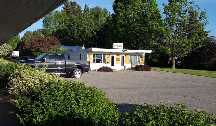 Gateway Motel - From Web Listing (newer photo)